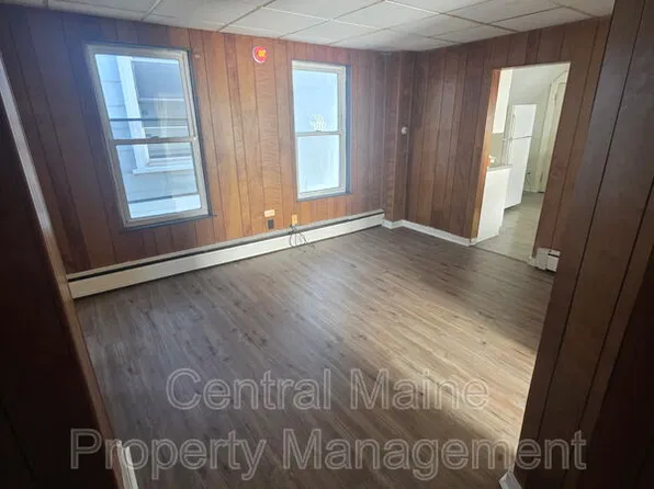 131 Bartlett St #2, Lewiston, ME 04240