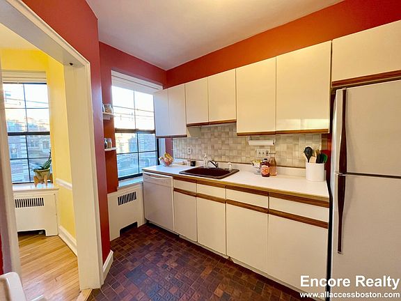 5th image of 89-95 Longwood Ave #95-3