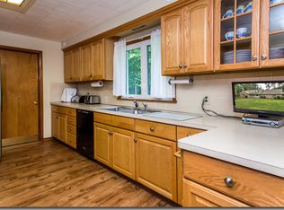 6960 Gates Rd, Gates Mills, OH 44040