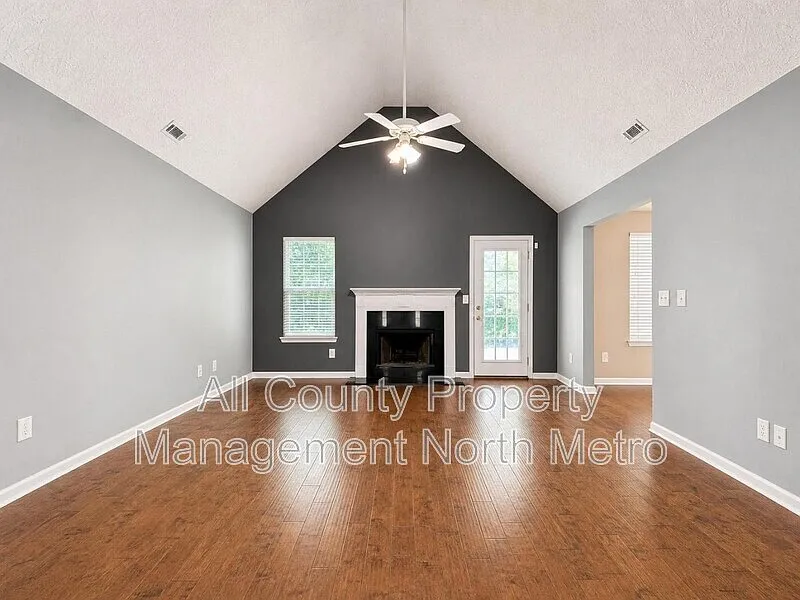 Walnut Springs — Photo 2
