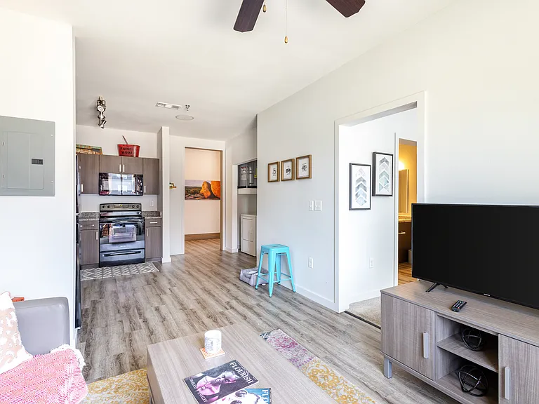 Hawks Landing Apartments — Photo 57