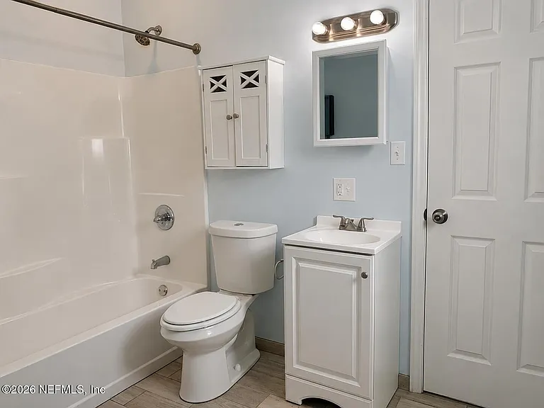 1710 Rowe Ave — Photo 19