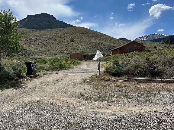 3rd image of 5 Hallingdal Ln