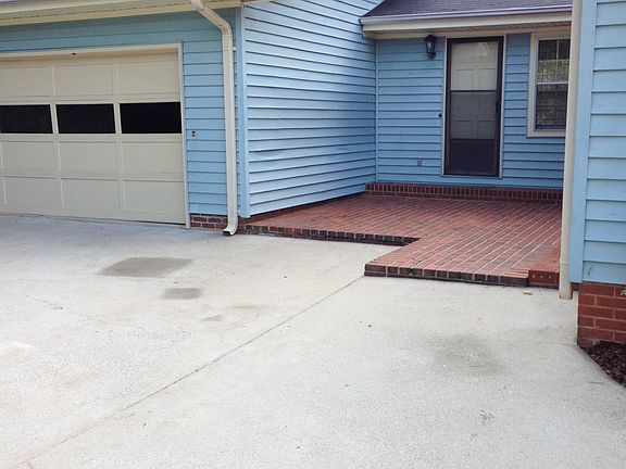 Patio area off driveway