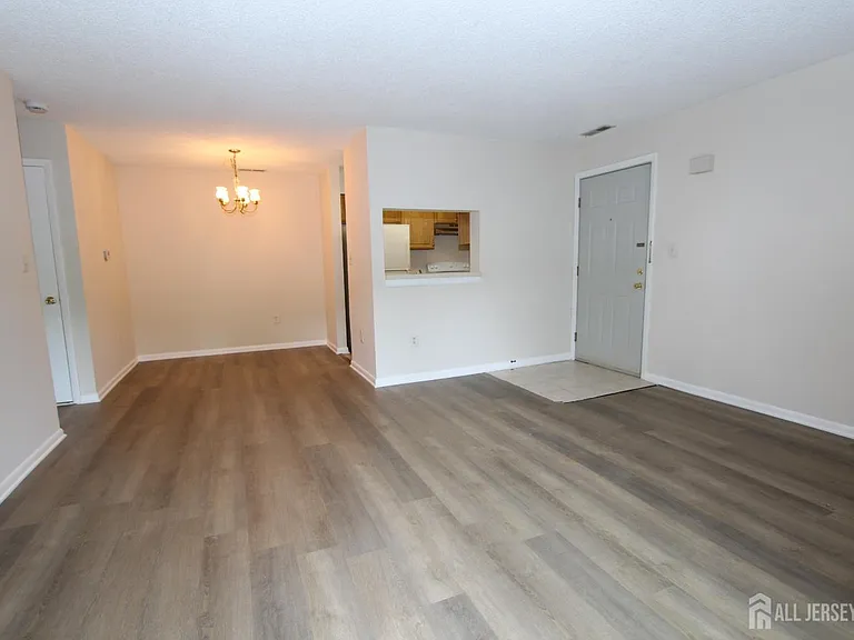 4707 Ravens Crest Dr — Photo 10