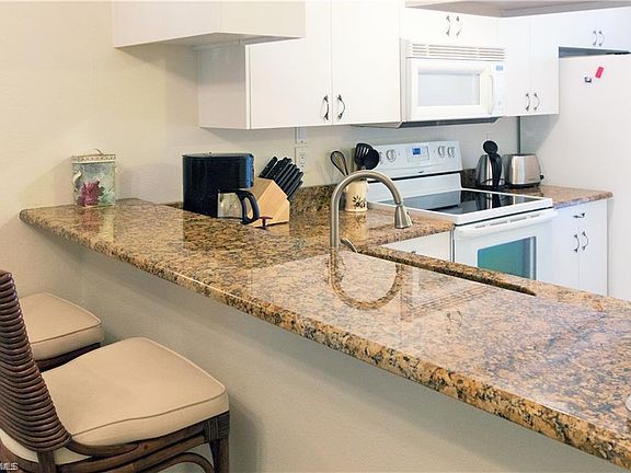 3rd image of 303 Quail Forest Blvd APT 225