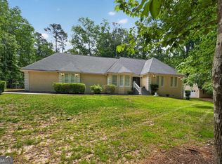 185 Courtland Dr, Fayetteville, GA 30215