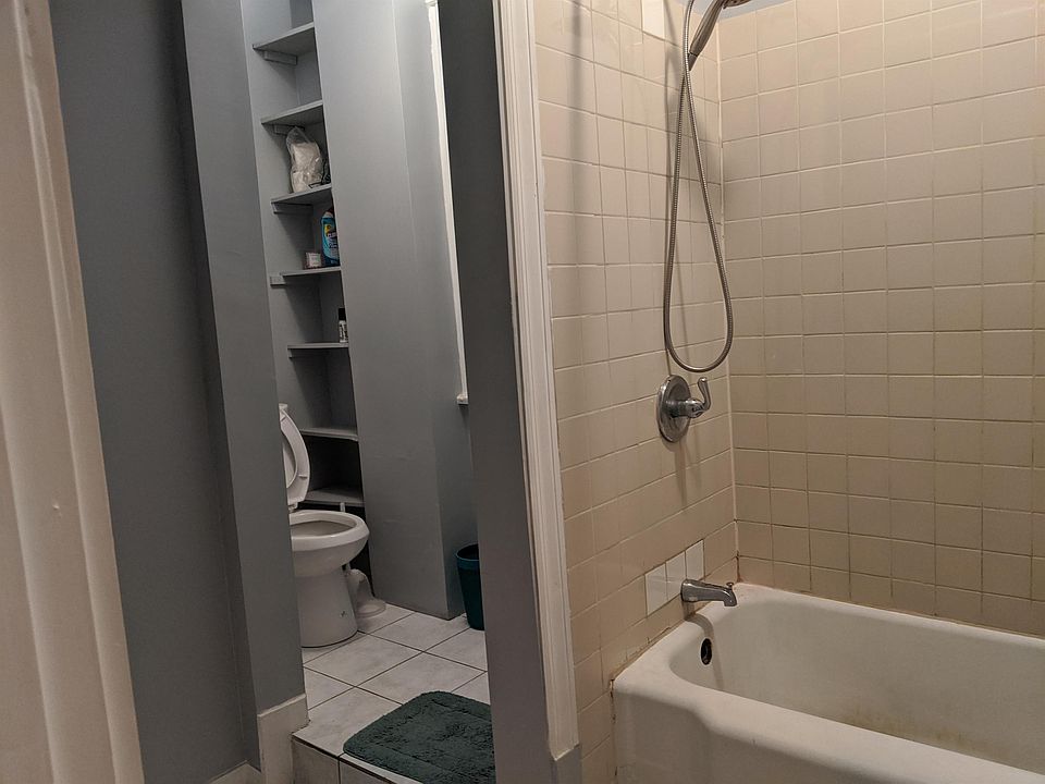 2nd image of 4559 S Hermitage Ave #3R