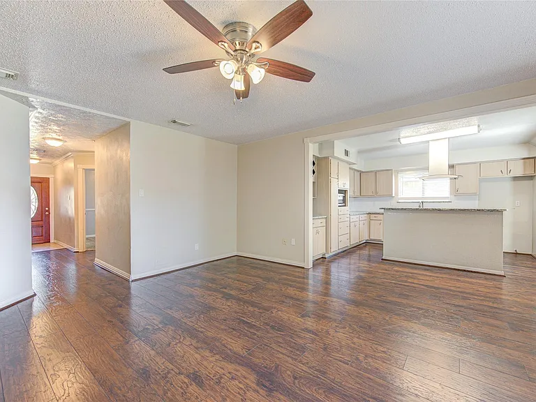 24119 Silversmith Ln — Photo 5