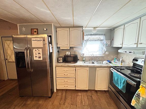 3rd image of 1819 Jim Ln
