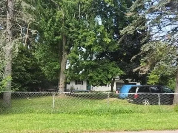 15131 Ackerson Dr, Battle Creek, MI 49014
