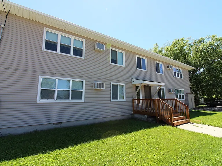 3419-3421 Kingswood Pl — Photo 3