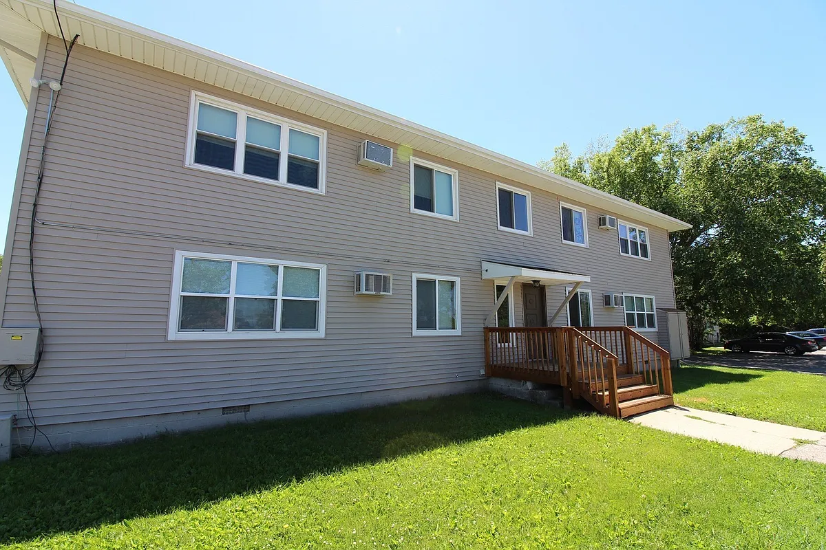 Building Photo - 3419-3421 Kingswood Pl