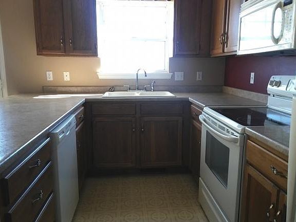 GALLEY KITCHEN ALL APPLIANCES