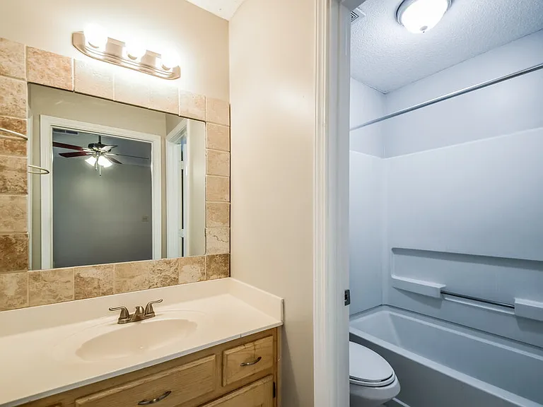 6926 Ginwood Cv — Photo 15