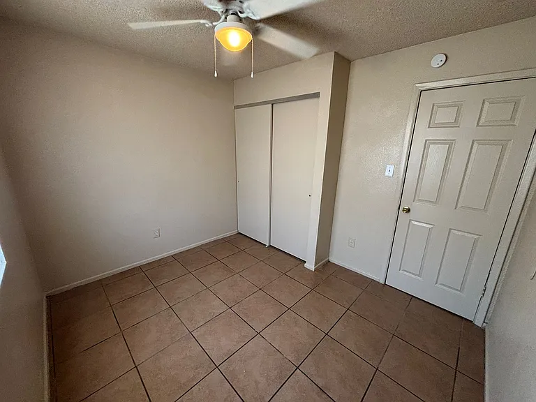 4748 W 17th Pl — Photo 25