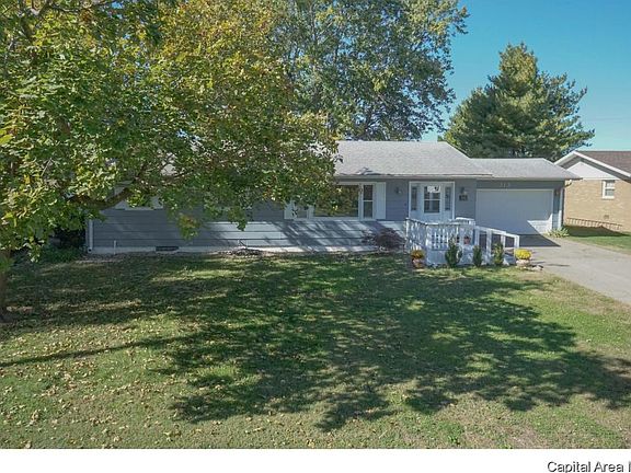 5th image of 313 Carrie Ln