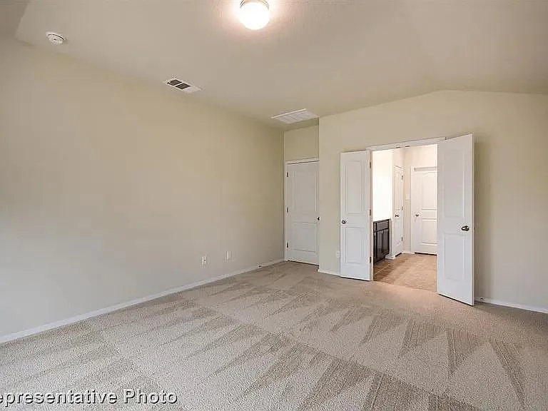 21101 Winslow Cv — Photo 17