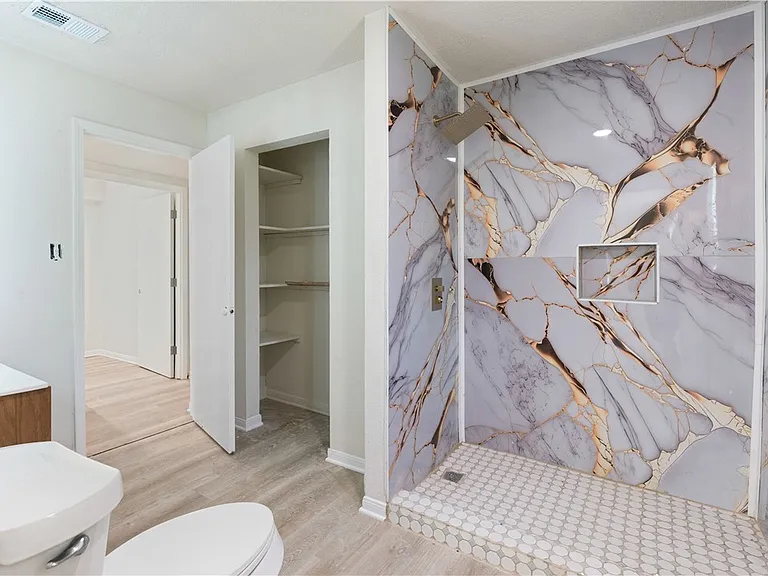 321 Clearview Dr — Photo 3