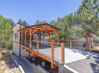 523 Cedar Ln, Sugarloaf, CA 92386