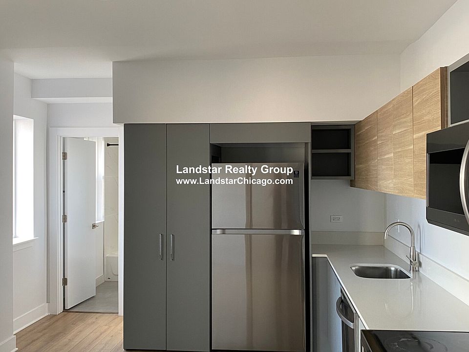 1st image of 918 Winona Ave #403