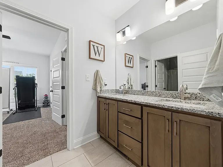 637 Boston Park Dr — Photo 8