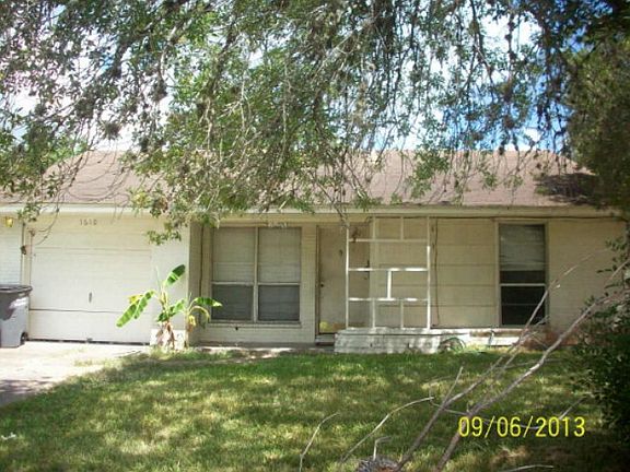 4th image of 1610 Crockett Ave