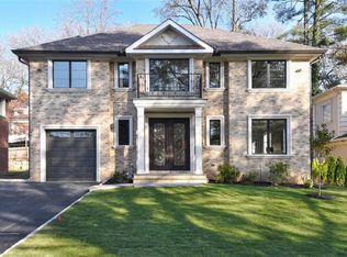 2 Tobin Ave #B, Great Neck, NY 11021