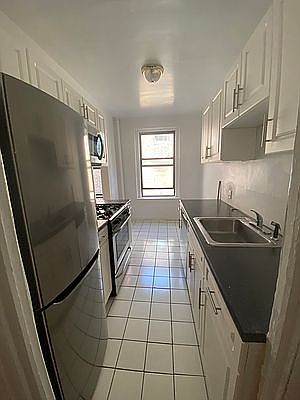 2nd image of 4791 Broadway #5