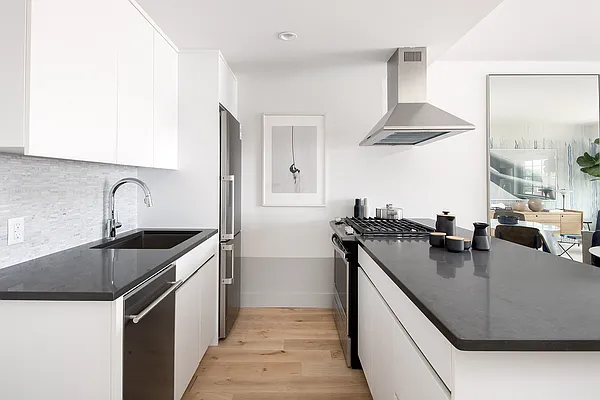 Rented by Vertical Real Estate LLC | media 11