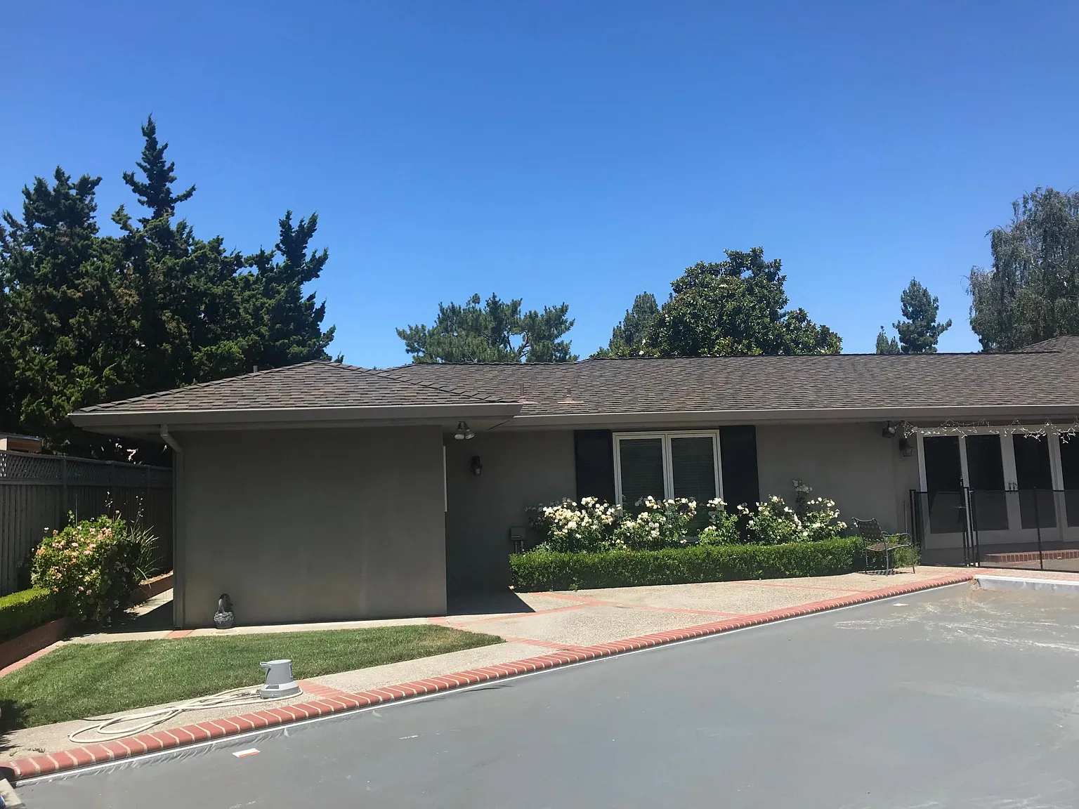 1598 Robsheal Dr photo 1