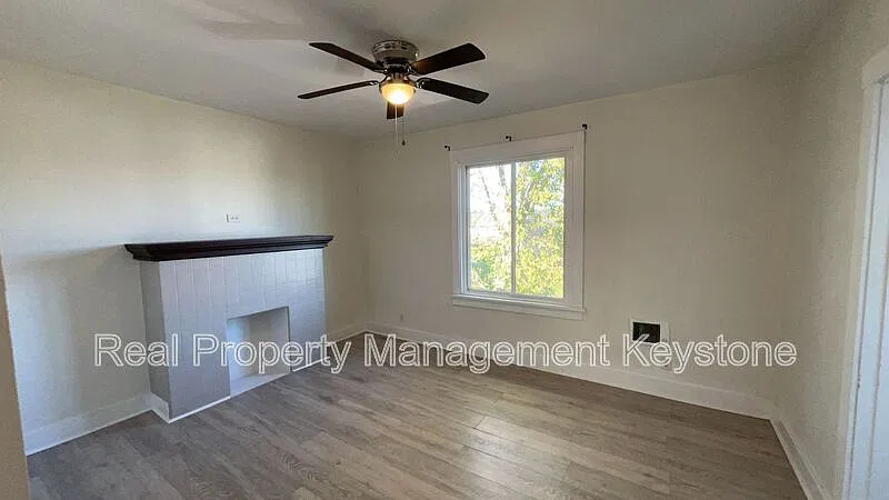 2 bed, 1.0 bath, $1,000 — Photo 1