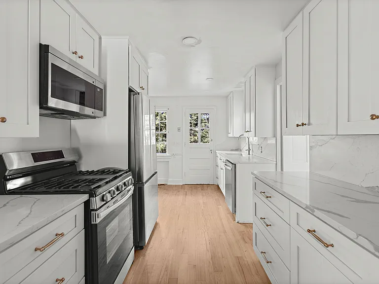 154 N Franklin Tpke — Photo 6