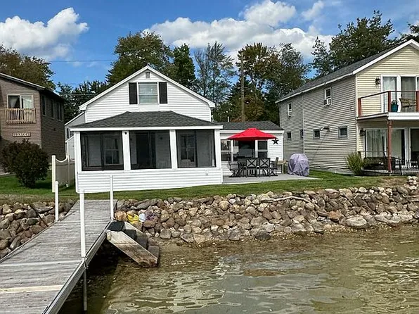 111 Tucker Shore Rd, Belmont, NH 03220
