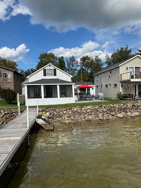 111 Tucker Shore Rd - Property Image