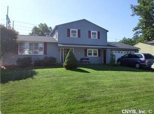 7491 Thunderbird Rd, Liverpool, NY 13088