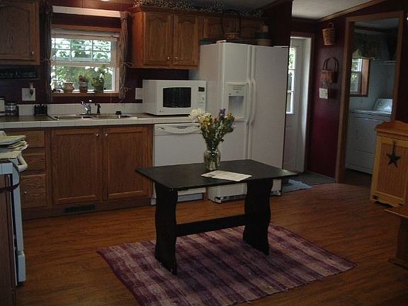 Large eat in Kitchen