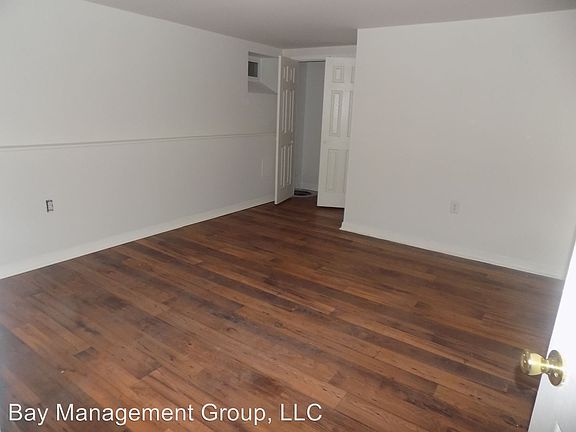 5th image of 712 Saint Paul St APT 02