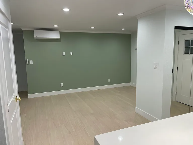 1281 Las Palmas Dr — Photo 9
