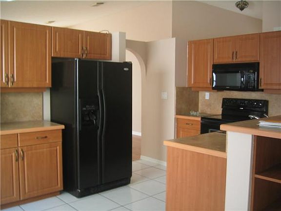 3rd image of 1291 NW 187th Ave