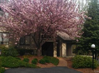 117 Mariners Point Ln, Hartfield, VA 23071