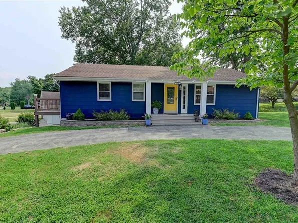 10707 E 49th St, Kansas City, MO 64133