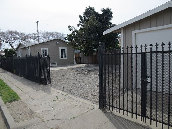 5th image of 1849 102nd Ave