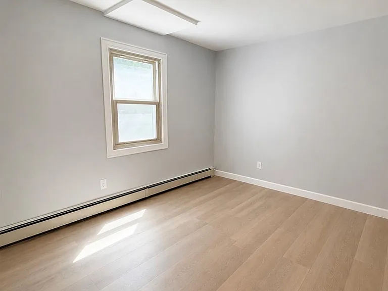 29 Main Ave — Photo 11