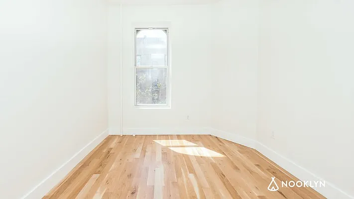 Rented by Nooklyn NYC LLC | media 17
