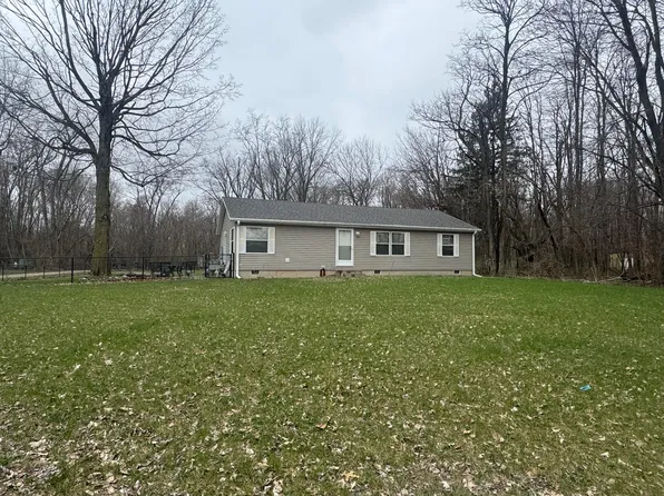 25056 Manley Dr, Dowagiac, MI 49047