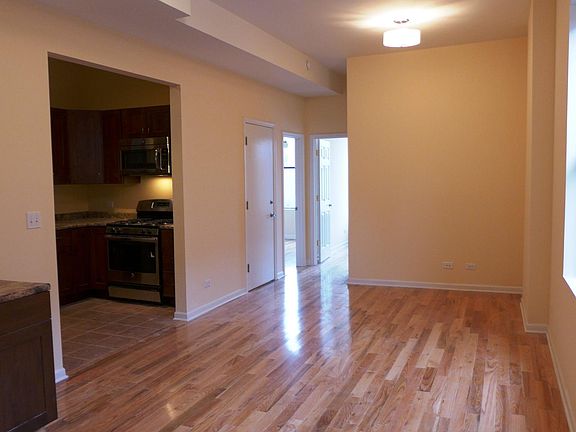 2nd image of 1538 W Augusta Blvd #2