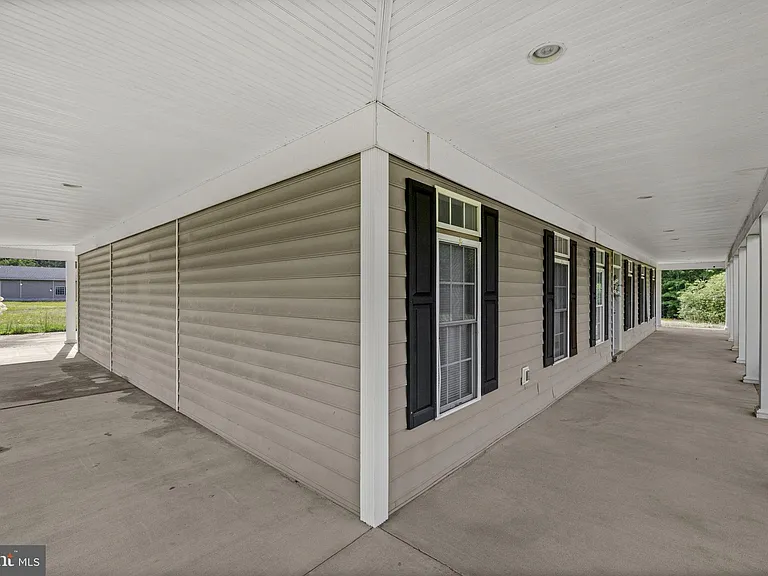 9725 Brock Rd — Photo 34