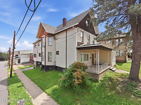 2nd image of 134 Dana St
