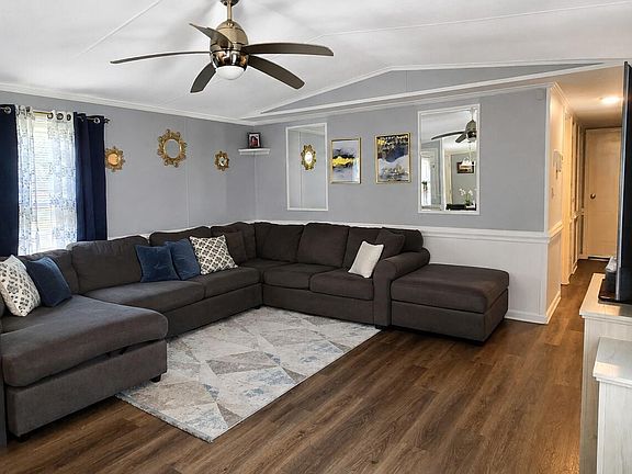 3rd image of 5930 Hibernia Drive